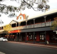 Prince of Wales Hotel Bunbury - Airlie Beach Holiday