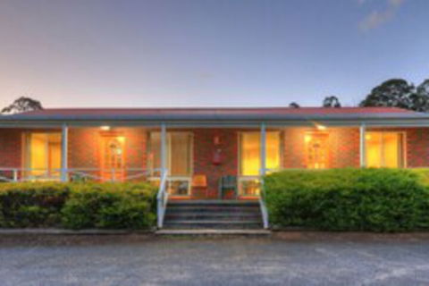 Kermandie Lodge - Airlie Beach Holiday 0