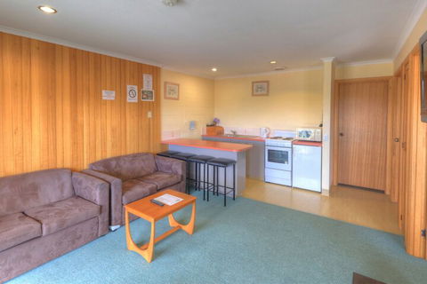 Kermandie Lodge - Airlie Beach Holiday 3