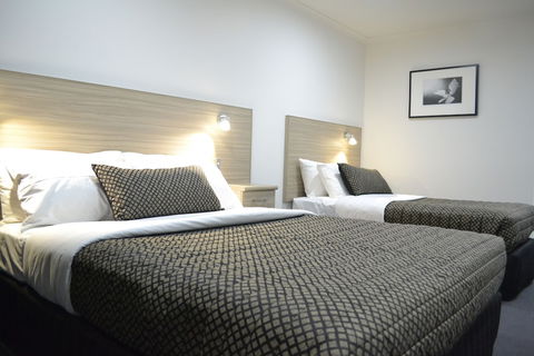 Hamilton Lonsdale Motel - Airlie Beach Holiday 4