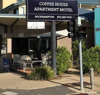 The Coffee House Apartments  Bistro - Airlie Beach Holiday