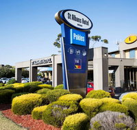 Nightcap at St Albans Hotel - Airlie Beach Holiday