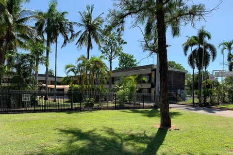 Pine Tree Motel - Airlie Beach Holiday 0