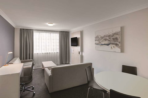 Rendezvous Hotel Perth Central - Airlie Beach Holiday 6