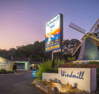 The Big Windmill Motor Lodge - Airlie Beach Holiday