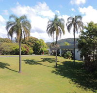 Comfort Inn Premier Coffs Harbour - Airlie Beach Holiday