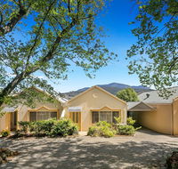 Quest Trinity House - Airlie Beach Holiday