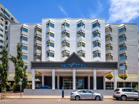 Novotel Darwin Atrium - Airlie Beach Holiday 1
