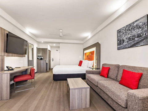 Novotel Darwin Atrium - Airlie Beach Holiday 5