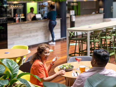 Novotel Darwin Atrium - Airlie Beach Holiday 13