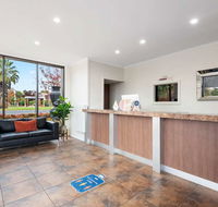 Comfort Inn Deakin Palms - Airlie Beach Holiday