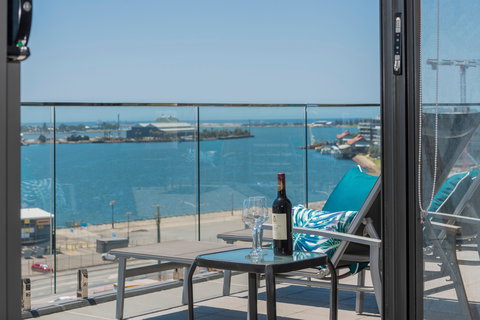 Astra Apartments Newcastle - Airlie Beach Holiday 15