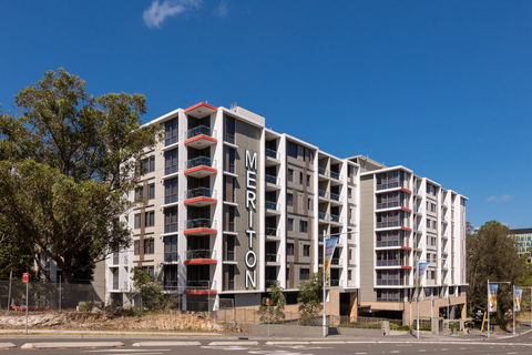 Meriton Suites North Ryde - Airlie Beach Holiday 1