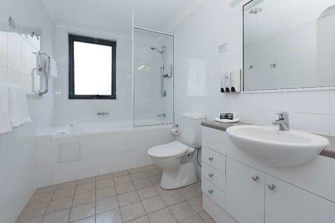 Leisure Inn Spires - Airlie Beach Holiday 1