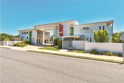 Mackay Oceanside Central Hotel - Airlie Beach Holiday 0