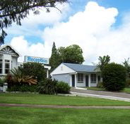 Colonial Court Motor Inn - Airlie Beach Holiday