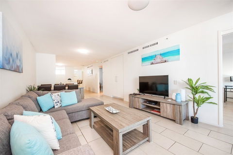 Lanai Riverside Apartments - Airlie Beach Holiday 3