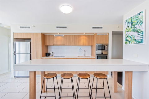Lanai Riverside Apartments - Airlie Beach Holiday 6