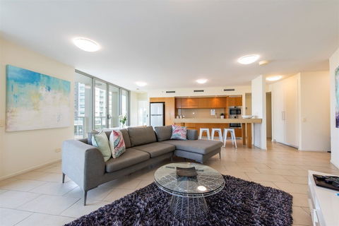 Lanai Riverside Apartments - Airlie Beach Holiday 7