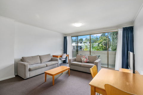 Knox International Hotel - Airlie Beach Holiday 1