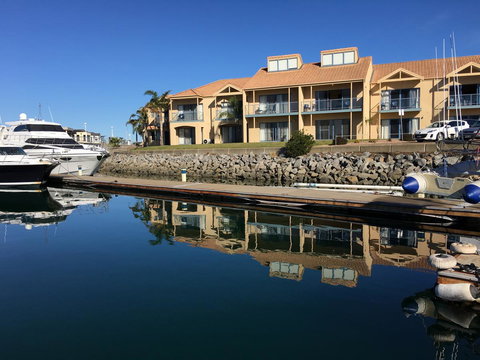 Marina Hotel - Airlie Beach Holiday 35