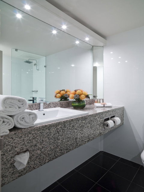 Hotel Grand Chancellor Adelaide - Airlie Beach Holiday 30