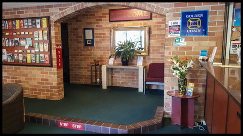 Windsor Terrace Motel - Airlie Beach Holiday 18