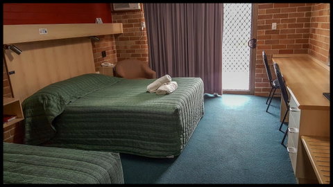 Windsor Terrace Motel - Airlie Beach Holiday 6