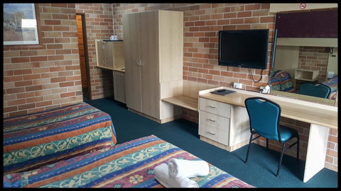 Windsor Terrace Motel - Airlie Beach Holiday 15