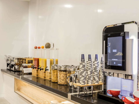 Ibis Adelaide - Airlie Beach Holiday 40