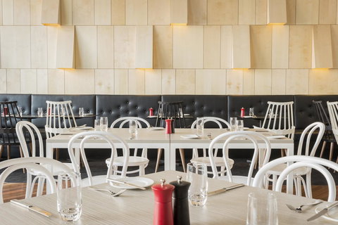 Ibis Adelaide - Airlie Beach Holiday 19