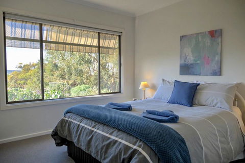 Emu Bay Holiday Homes - Airlie Beach Holiday 5