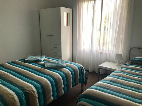 Emu Bay Holiday Homes - Airlie Beach Holiday 34