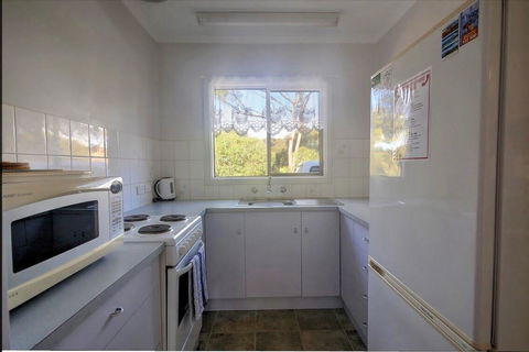 Emu Bay Holiday Homes - Airlie Beach Holiday 4