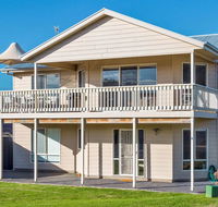 Rocks Beach House Victor Harbor - Airlie Beach Holiday