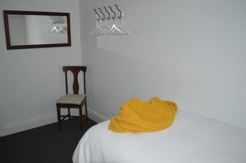 Two Cow Cottage Bed & Breakfast - Airlie Beach Holiday 16