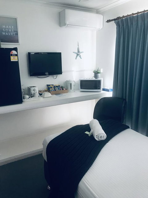 OCEAN BREEZE MOTEL - Airlie Beach Holiday 8