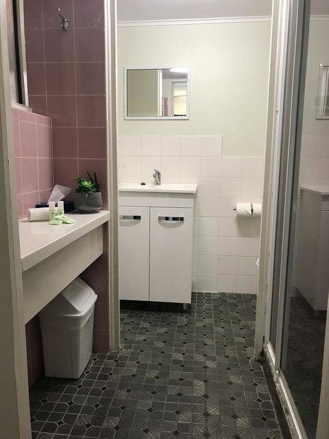 OCEAN BREEZE MOTEL - Airlie Beach Holiday 14