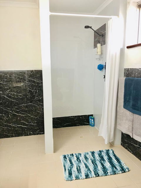 Aussie Opal Diggers Outback Retreat-Undergound - Airlie Beach Holiday 18