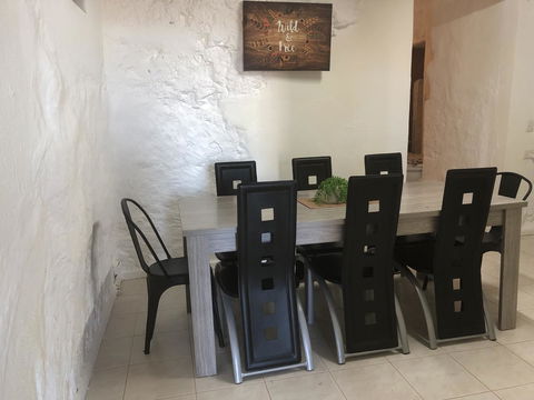 Aussie Opal Diggers Outback Retreat-Undergound - Airlie Beach Holiday 14