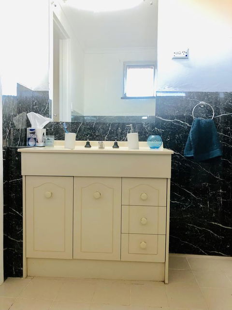 Aussie Opal Diggers Outback Retreat-Undergound - Airlie Beach Holiday 20