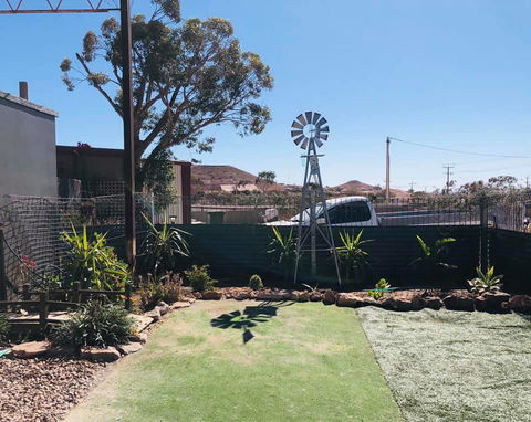 Aussie Opal Diggers Outback Retreat-Undergound - Airlie Beach Holiday 23