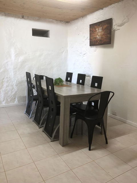 Aussie Opal Diggers Outback Retreat-Undergound - Airlie Beach Holiday 15