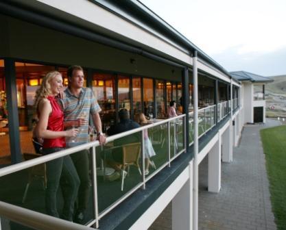 Lady Bay Hotel - Airlie Beach Holiday 10
