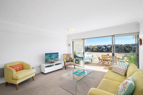 Beachfront Bliss - Airlie Beach Holiday 6