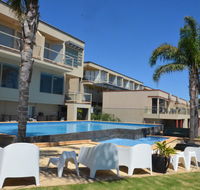 The Bluff Resort Apartments - Airlie Beach Holiday