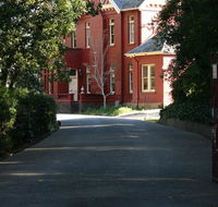 Pirralilla Estate Adelaide Hills - Airlie Beach Holiday