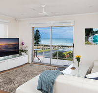 Stylish 3 Bedroom Beachview Apartment - Airlie Beach Holiday