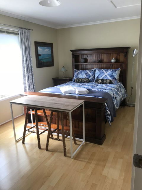 Boomerang Beach House - Airlie Beach Holiday 3