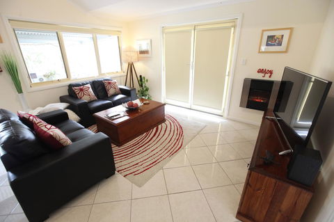 One Tree Bed And Breakfast - Airlie Beach Holiday 11